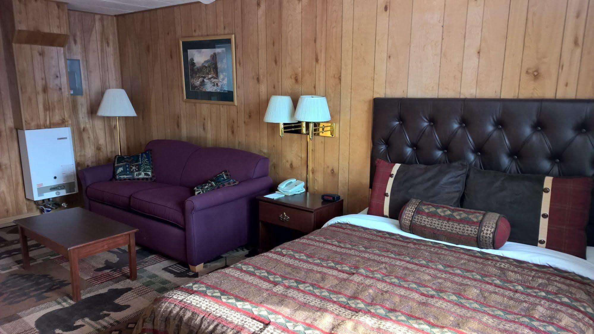 Totem Hotel And Suites Valdez Exterior foto